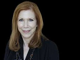 Mary Cinelli's Instagram, Twitter & Facebook