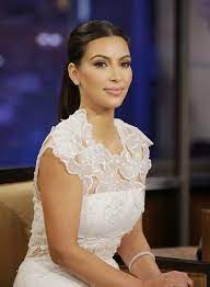 Kim Kardashian Sleek Ponytail Updo Ponytail Hair Styles Kim Kardashian Hair Kardashian Beauty Kim Kardashian Style