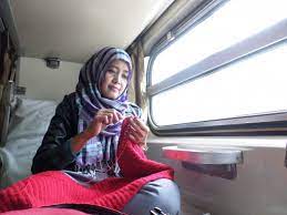 Berdasarkan gambar diatas jarak titik a ke garis tb ditunjukkan oleh garis warna merah ap. Menikmati Perjalanan Naik Kereta Ke Thailand Jurnal Suzannita