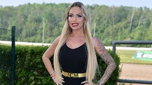 She is an actress, known for plastic (2012), marienhof (1992) and the vampires club (2009). Krankenhaus Statt Konzert Gina Lisa Hat Absolute Bettruhe Promiflash De