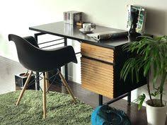 Since then, this chair has become an icon, it is more popular today than ever and can be seen commonly in dining areas of offices and in modern homes. 8 Best Eames Daw Chair Ideas Eames Daw Chair Grey Desk Chair Eames