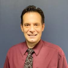 Tom Tugboat Sells Cars