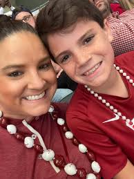 Kami Gwynn (@kamigwynn)