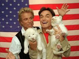 Siegfried fischbacher, the legendary illusionist whose work alongside stage partner roy horn made him a household name. Siegfried Roy Tiger Handler Says Cause Of 03 Mauling Was Covered Up