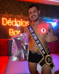 Motorista de Uber vence como maior leiteiro em concurso - Guia Gay São  Paulo