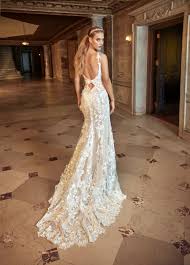 Check spelling or type a new query. Brautkleid Von Galia Lahav Mit Besonderem Ruckenausschnitt Kleider Hochzeit Hochzeitskleid Hochzeitskleid Eng