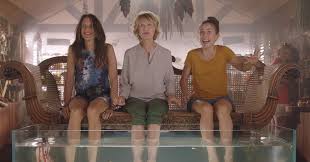 Fransız film, televizyon ve tiyatro oyuncusu. Westend Boards Camille Cottin Pathe Comedy Saving Mum News Screen