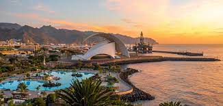 Hotel escuela santa cruz har ett centralt läge på teneriffa och kombinerar modern inredning med traditionella kanariska inslag som den centrala uteplatsen. Santa Cruz De Tenerife Teneriffa Finca Ferienwohnung Von Privat Mieten