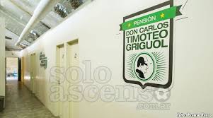 Carlos timoteo griguol (nacido el 4 de septiembre de 1936 en las palmas, córdoba ) es un entrenador y exjugador de en la década de los ochenta se elevó a lo más alto del fútbol argentino al guiar a ferro carril oeste a dos. Ferro Carril Oeste Ferro A Disposicion