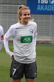 90+3 sweden are pushing forward but amanda ilestedt's finish is wide of the goal. Schlagwort Turbine Potsdam Fanclub Turbine Potsdam