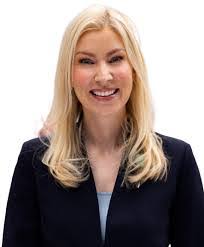 Candace Cooper's Instagram, Twitter & Facebook