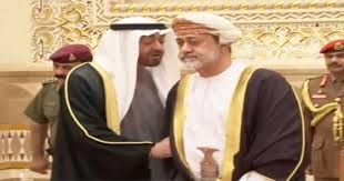 صاحب كتاب تطرف سلطنة عمان الم قر ب من بن زايد يرد على تسمة الإمارات بـ ساحل عمان In 2020 Oman National Day Nun Dress Nuns