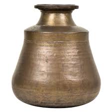 Amson brass located in moradabad city of india established in 1998 engaged in manufacturing & exports of brass lamps & lighting fixtures. Traditional Broad Indian Brass Planter Pot