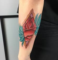 A Rose Displayed In Single Needle Tattoo Work Tattoos Tattooart Tattooer Tattoo Tattooartist Tattooed Tattoomagazine Tattoos Tattoo Work Laser Tattoo