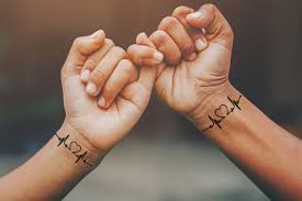 More often than not, couples go for matching tattoos when it comes to getting cute couple tattoos. Top Couple Tattoo Designs That Keep The Love Forever