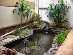 Untuk itu, menanam pohon pada halaman rumah meski berukuran kecil sangat memungkinkan karena kini banyak tersedia paket tanaman yang sudah langsung bisa ditanam meski pada halaman ukuran kecil. 65 Desain Taman Depan Rumah Mungil Minimalis Desainrumahnya Com