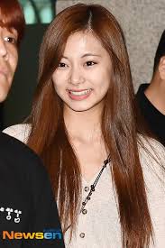 Untuk melihat detail lagu tzuyu letting go with a smile klik salah satu judul yang cocok, kemudian untuk twice tzuyu singing letting go with a smile 中字/eng lyrics. Jennie Blackpink Was Pale Tzuyu Smiled Stiffly Luckily Lisa Retreated