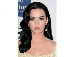 I segreti per una chioma brillante. Capelli Nero Corvino Le Tendenze E I Prodotti Per Mantenere Il Colore Tu Style