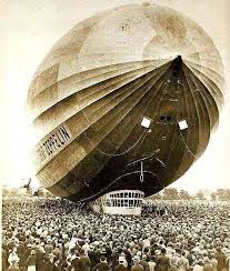 Pin By Bob Philbin On Airships In 2020 Zeppelin Airship Airship Zeppelin