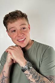 Aidan Walton's Instagram, Twitter & Facebook