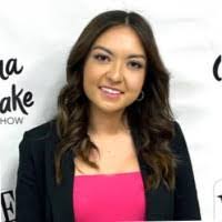 Erin Devine's Instagram, Twitter & Facebook