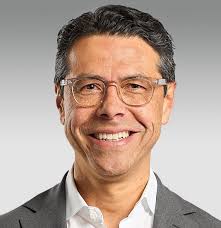 Pfizer names a VC leader in year of reset; Former Axcella CEO moves