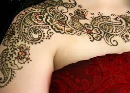 Henna can also refer to the temporary body art resulting from the staining of the skin from the dyes. 12 Beautiful Henna Tattoo Designs