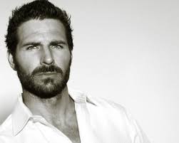 Ed Quinn : biographie, carrière et filmographie