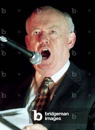 Image of AFL-CIO labour union President John Sweeney urges his union members