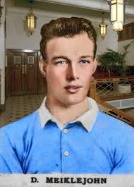 I always knew there was something about John Mcvie. He showed up, did his  job, and kept his mouth shut!!