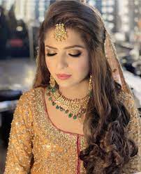 Mayun Mehndi Hairstyle Inspo For Brjde Mehndi Hairstyles Indian Wedding Hairstyles Indian Hairstyles