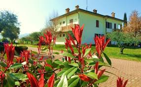 Posti letto ordinari per acuti. Ampio Parcheggio All Interno Della Villa Foto Di Villa Delle Querce Forli Tripadvisor