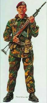 Maybe you would like to learn more about one of these? Italian Army Folgore Paratrooper 1989 Pin By Paolo Marzioli Military Art Italian Army Military Uniform