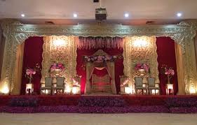Marina salon melayani tata rias dan busana pengantin, dekorasi pelaminan bermacam daerah/modern/barat/ muslim, dekorasi acara akad nikah/midodareni/siraman. Pin Di Suryo Decor