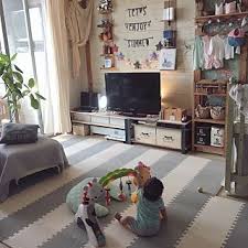 リビング ジョイントマット ベビーインテリア 赤ちゃんのいる暮らし diy などのインテリア実例 2016 09 16 13 17 57 roomclip ルームクリップ 赤ちゃん 部屋 レイアウト 赤ちゃんスペース リビング 赤ちゃんスペース