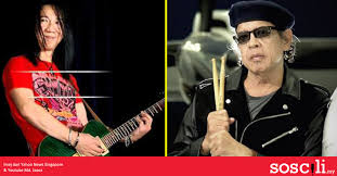 Bersama hillary ang dan zainal (rampa), yazit ahmad kemudian meneruskan misi mencari anggota lain bagi melengkapkan kumpulan mereka yang diberi nama search. Amy Bukan Pengasas Search Tapi Gitaris Cina Dan Abang Pemain Drum Ni Soscili