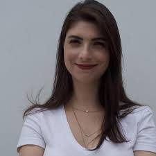 Julie Kohl's Instagram, Twitter & Facebook