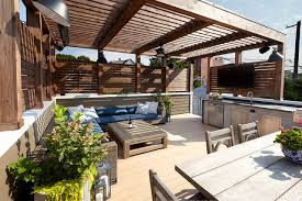 A flat roof garage built with joists span the gap between. Craftsman Garage Roof Deck American Craftsman Terrasse Chicago Von Chicago Roof Deck Garden