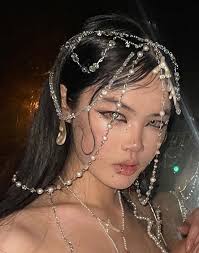 evie moon (eviemoon444)