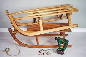 Diy Upcycled Furniture Ideas Reusing Skis And Snowboard Recycelte Mobel Diy Recyceln Schlitten