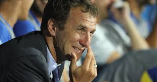 Arruabarrena dio el sí: cómo fue el acuerdo con Riquelme para regresar a Boca Tras una charla clave con Juan Román Riquelme, el histórico defensor aceptó el desafío de liderar la reconstrucción