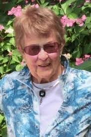 Rhonda Bloomer's Instagram, Twitter & Facebook