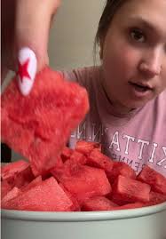 How to Pick Up A Favorited Fruit