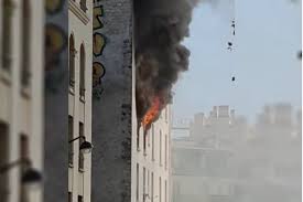 Nicanor reyes medical foundation respects your privacy and will keep secure and confidential all personal and sensitive information that you may provide to feunrmf. Video Un Mort Dans L Incendie D Un Immeuble A Paris Pres De La Place D Italie Actu Paris