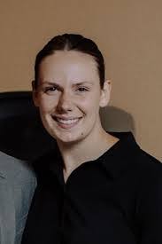 Melissa Hogsten's Instagram, Twitter & Facebook