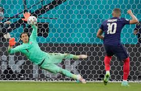 Yann sommer is a swiss professional footballer who plays as a goalkeeper for bundesliga club borussia mönchengladbach and the swiss national. Watch Switzerland Hero Yann Sommer Refuse To Celebrate After Key Kylian Mbappe Penalty Save Over Var Fears Before Check