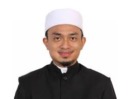 Pertama, makna angka 73 golongan tersebut, apakah benar jumlah totalnya adalah 73 atau hanya kiasan yang menunjukkan bahwa golongan islam pada kenyataannya sangat banyak. Usah Bubuh Nama Sedap Yang Tiada Maksud