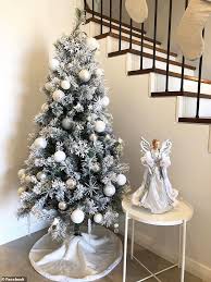 From 7 feet and under to 9 feet and over, we have trees of contrasting heights so you're able to pick a tree that specifically fits. Mum Reveals Her Simple Hack For Creating The Sold Out Target Snowy Aspen Christmas Tree Daily Mail Online