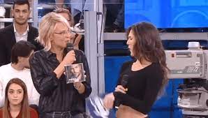 La storia di elena d'amario ed enrico nigiotti ad amici: Amici 19 Elena D Amario In Lacrime Per Enrico Nigiotti Dopo 10 Anni Dal Loro Amore Ultime Notizie Flash