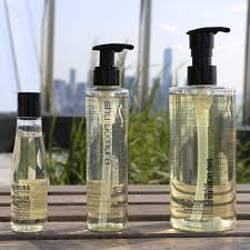 4.7 out of 5 stars based on 148 product ratings(148). Shu Uemura Aoh Usa On Twitter Balance Your Hair With Moisture Volume Without Stripping The Scalp Of Its Natural Oils Discover Our Cleansing Oil Shampoo Available In 3 Different Sizes Because
